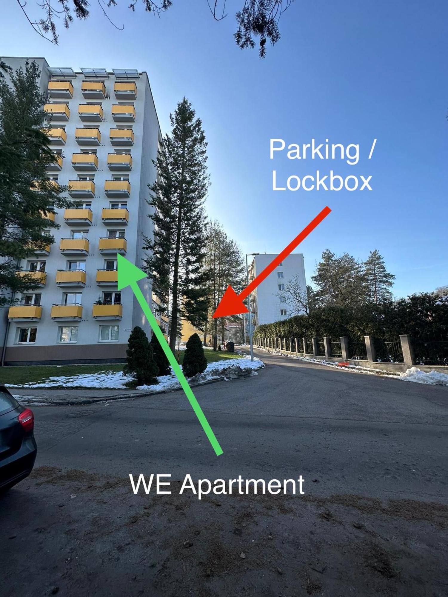 We Apartment - Close To The Center & City View, Self Check-In 24H Banská Bystrica Exterior foto